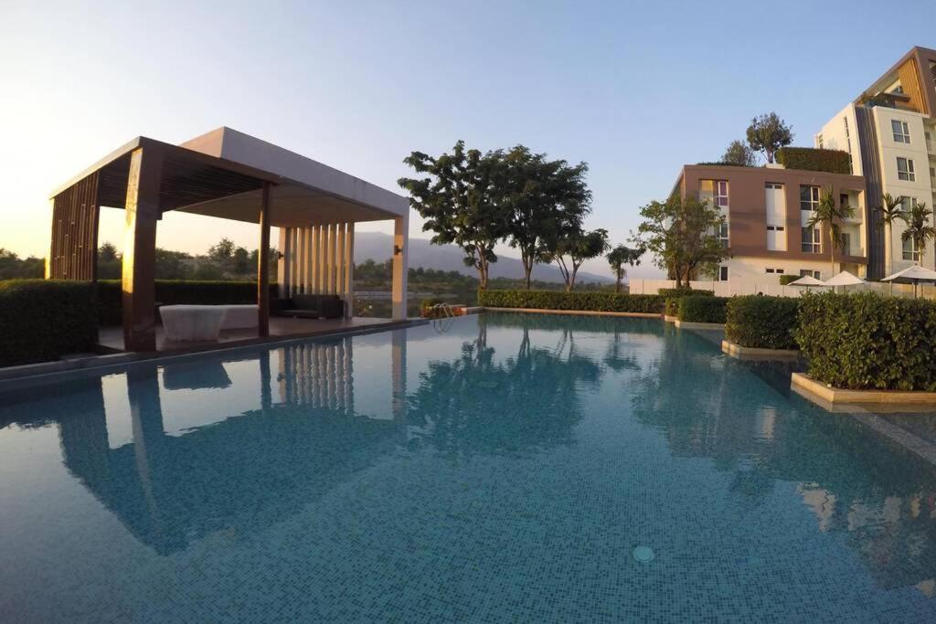 Cozy Modern Room With Stunning Lake & Mountain View Chiang Mai Buitenkant foto